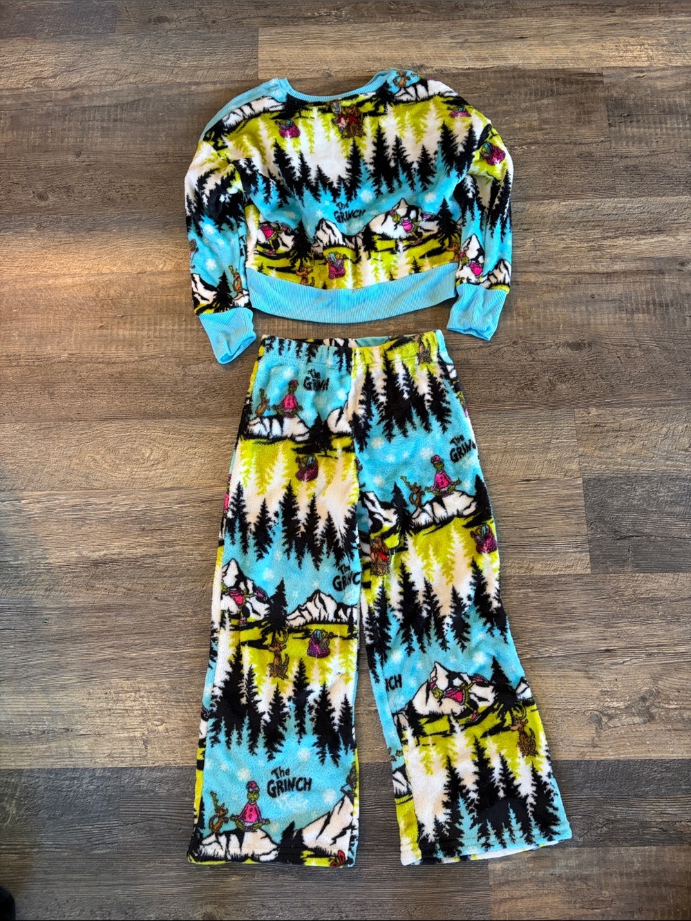 Kids Cozy Fleece Pajama Set - Blue & Yellow Grinch Forest Print